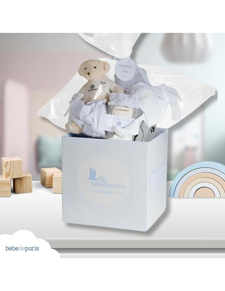 Personalized Baby Hamper with Embroidered Bathrobe | Luxury Gift – Bebedeparis.com