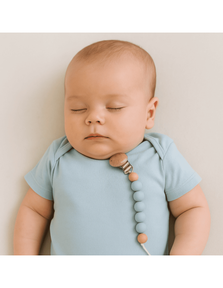 Gift Box with Bodysuit, Pacifier, Teether and Clip – Stylish Baby Gift Set