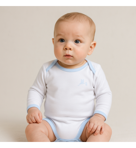 Gift Box with Bodysuit, Pacifier, Teether and Clip – Stylish Baby Gift Set