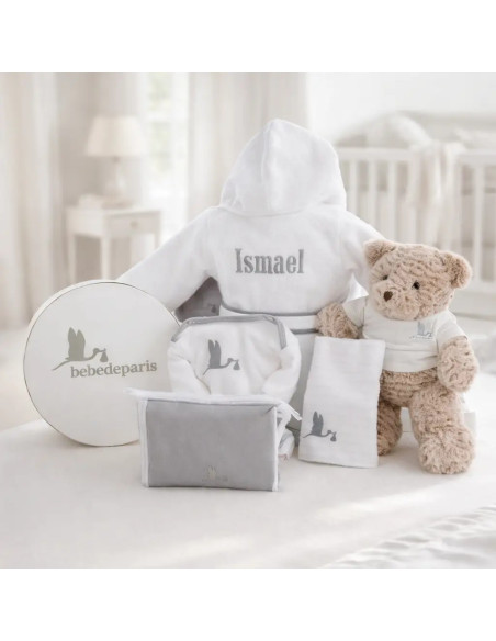 Personalized Baby Hamper with Embroidered Bathrobe | Luxury Gift – Bebedeparis.com
