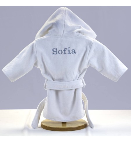 Productos cosméticos naturales para bebés con albornoz bordado