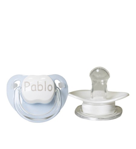 Pack de dos chupetes y babero